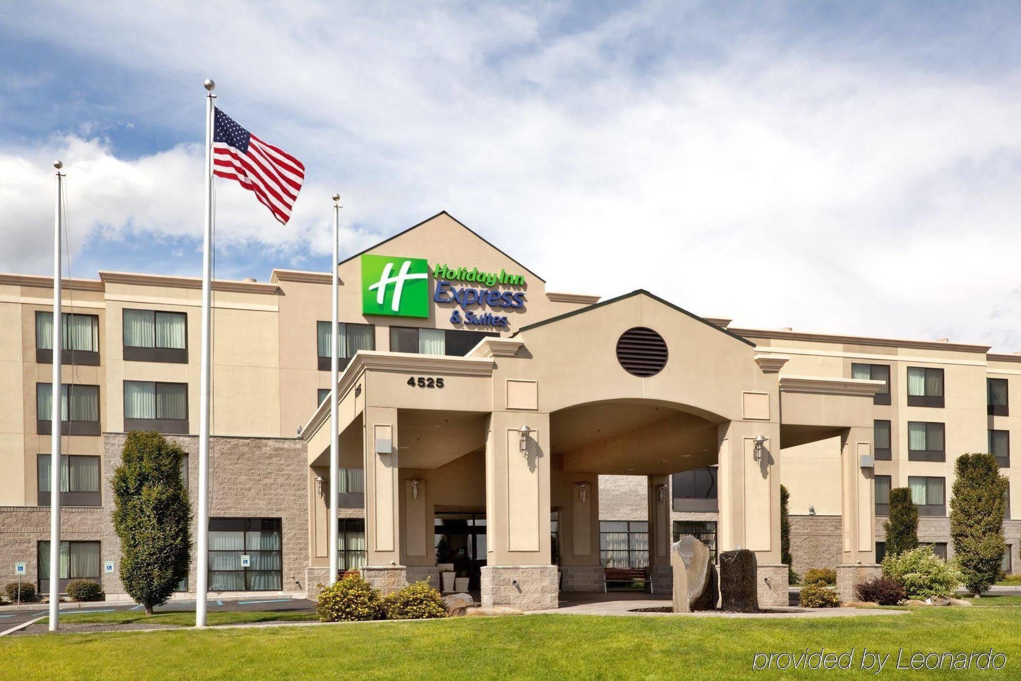 Holiday Inn Express Hotel & Suites Pasco-Tricities, An Ihg Hotel Exterior photo